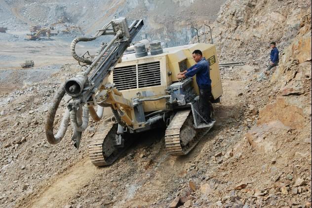 開(kai)山KG930B潛孔鑽(zuàn)車 開山KG930B潛(qian)孔鑽車